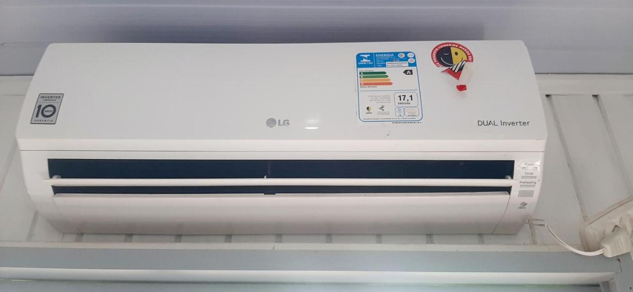 CASA completa em TORRES-RS - O MELHOR CUSTO BENEFICIO na mais bela praia Gaúcha - Cozinha - Banheiro - Ar condicionado - Smart TV 32 Android Apps Youtube - Netflix - Prime Vídeo e Wi-Fi - Estacionamento - Acomoda até 10 pessoas - Anfitriã Superhost n Villa Exterior foto
